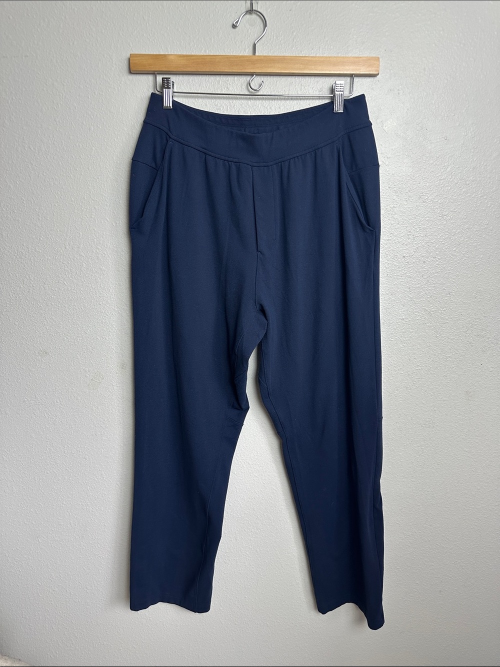 Lululemon Men's Navy Stretch Casual Pants
